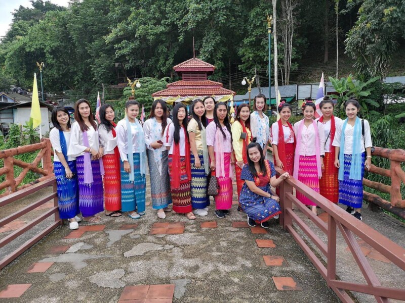 บริการรถเช่าพร้อมคนขับเหมาวันกรุงเทพมหานคร