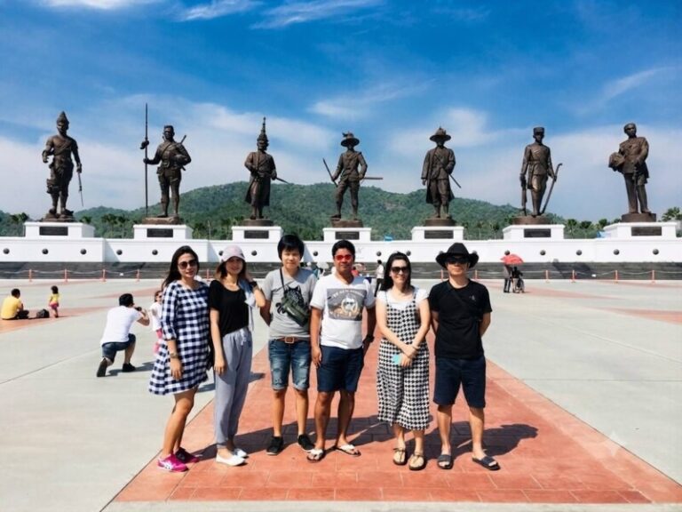บริการรถเช่าพร้อมคนขับนราธิวาส